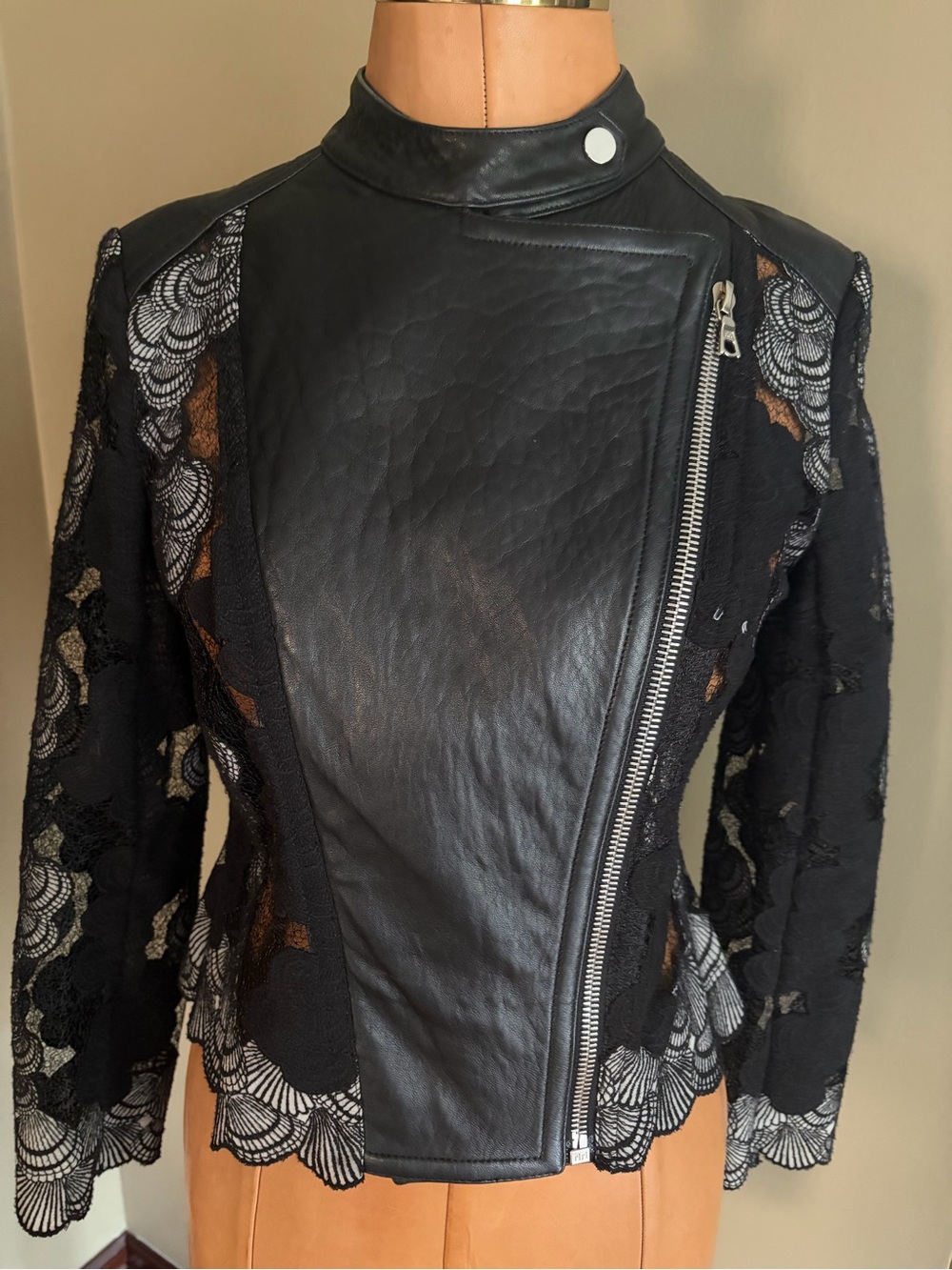 Designer Yigal Azrouel Black Lace & Leather Asymmetric Zip Jacket Size 8